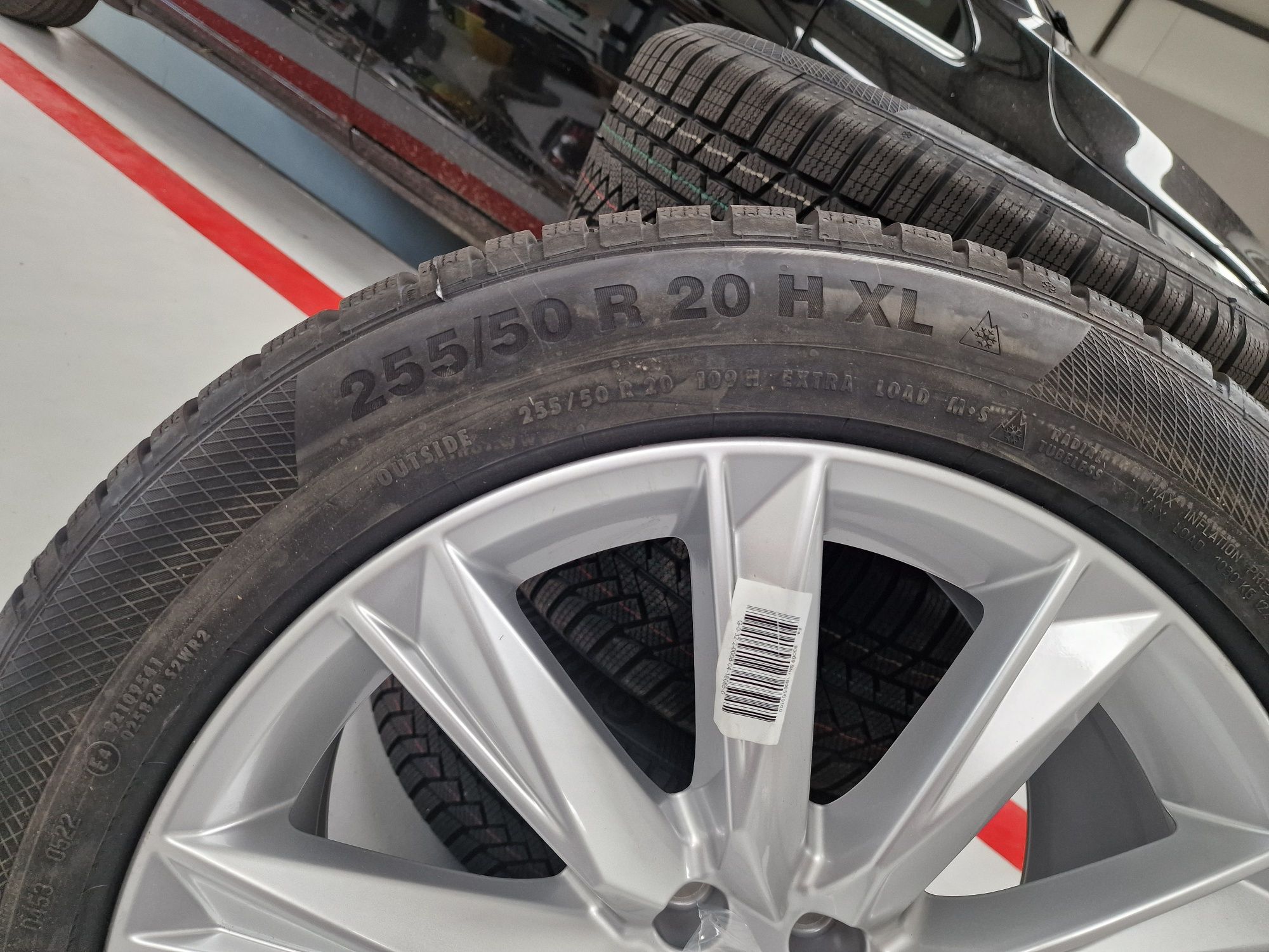 Джанти със зимни гуми за Audi E-Tron: E-9.OJx20H2ET38