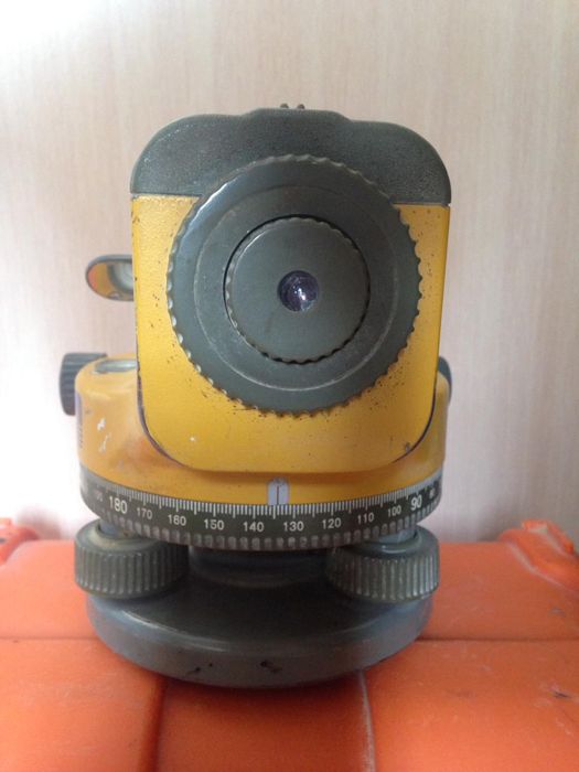 Нивелир  SPECTRA precision optical AL228