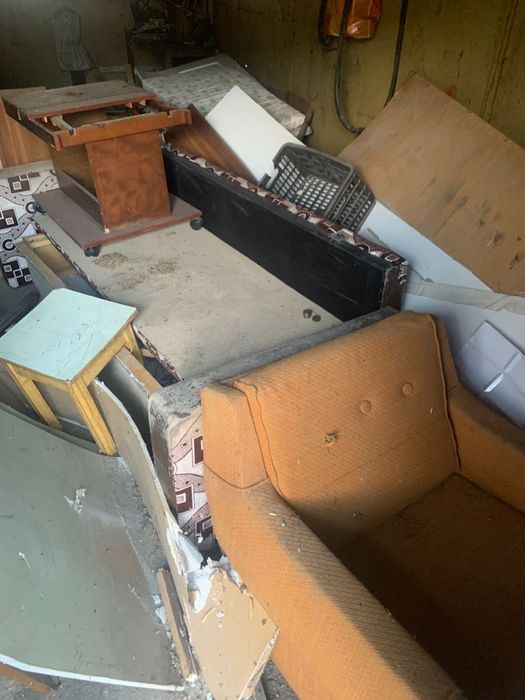 Отдам даром мебель бу, лежит в гараже