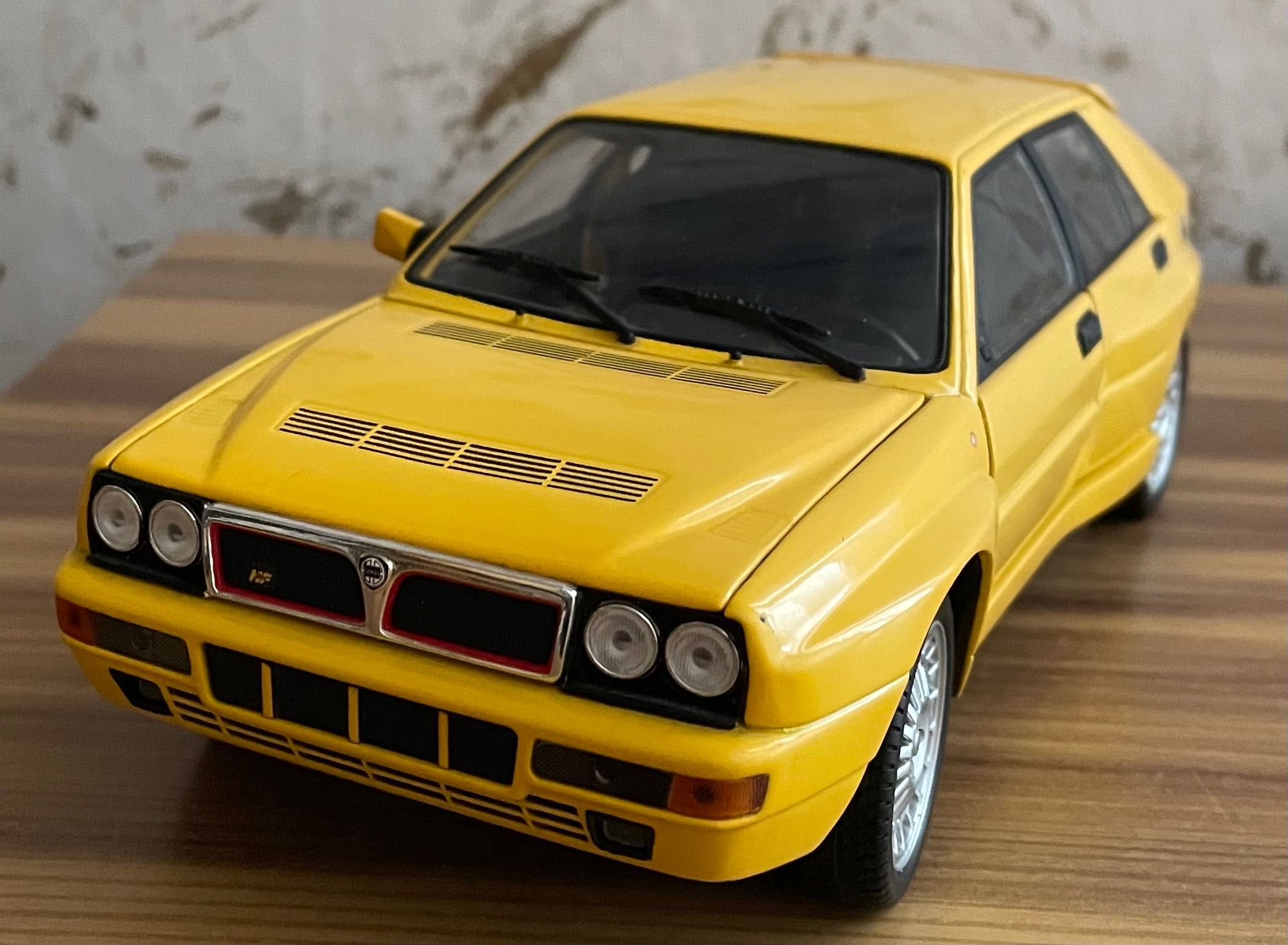 Lancia Delta HF Integrale Evo 2 Мащаб 1:18 Издание на Ricko