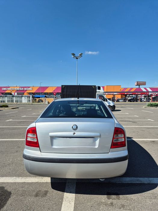 Vând Skoda Octavia