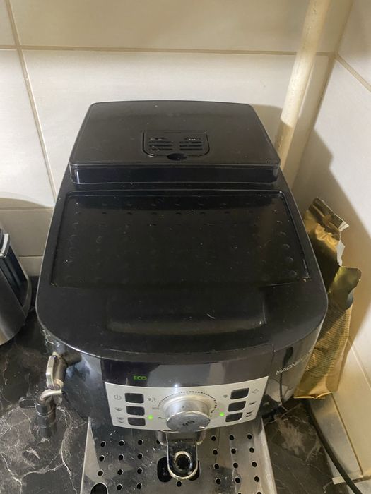 Expresor cafea DE LONGHI magnifica S