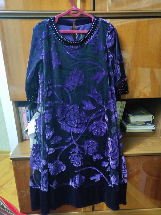 Продам платье женское