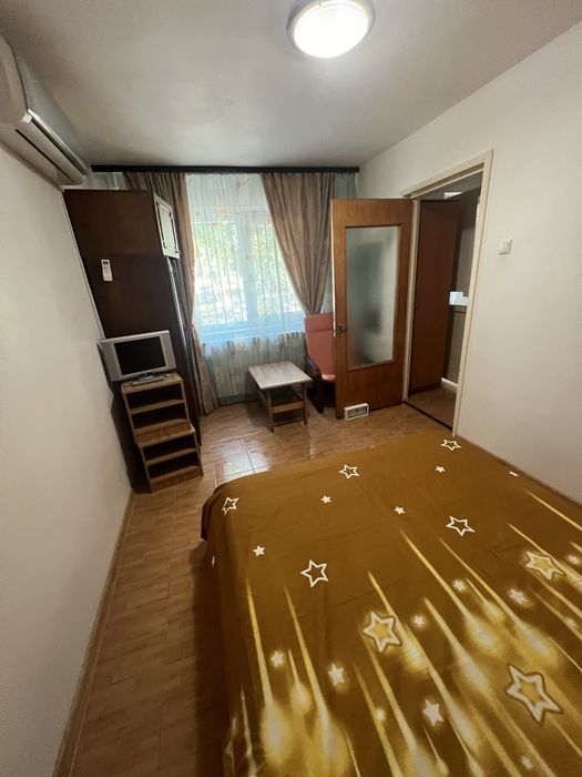 Inchiriez apartament 2 camere regim hotelier