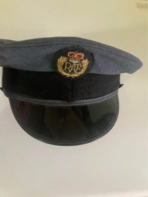 Cascheta / șapcă cu cozoroc  ofițer al Forțelor Aeriene Regale
