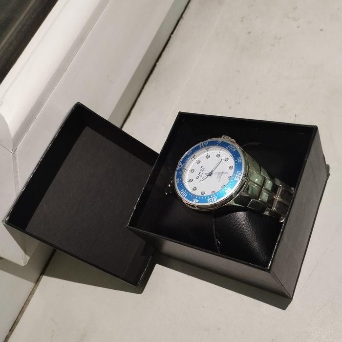 Часы новые хорошие