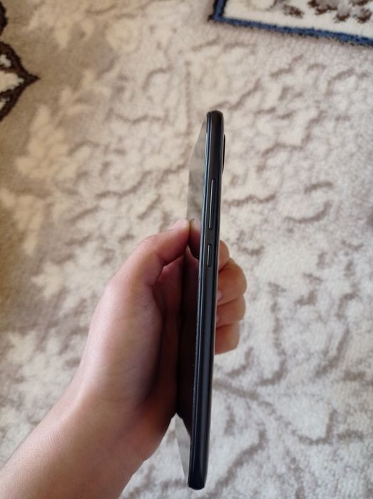 Redmi 7 telefoni sotuvda