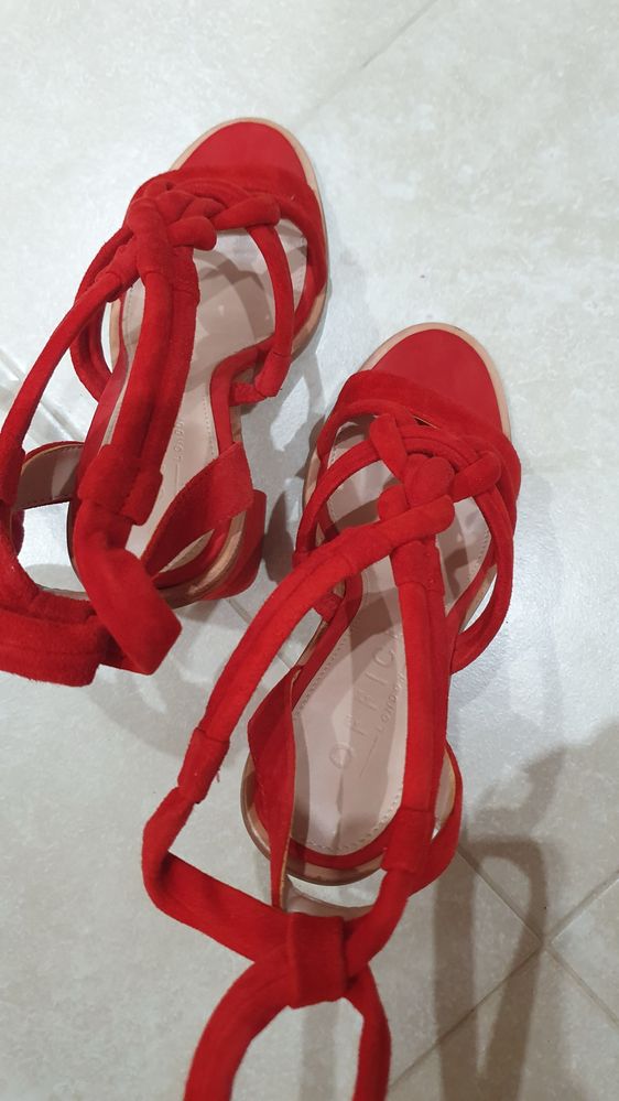 Дамски сандали на ток, червени, естествен велур, нови, размер 37