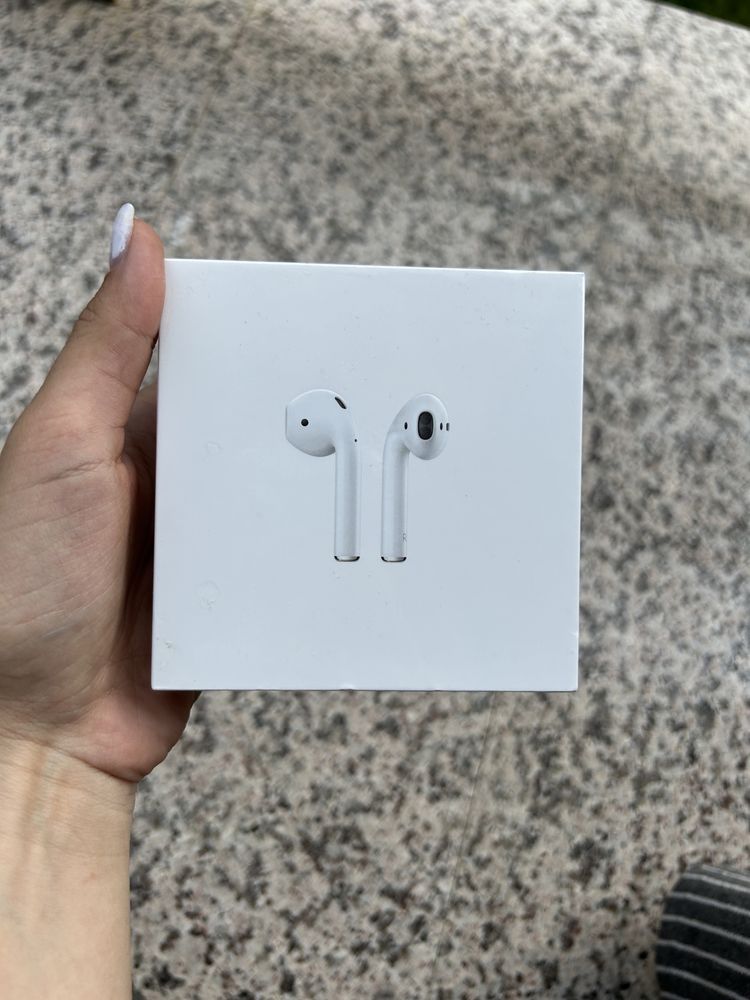 Новые AirPods 2 версия