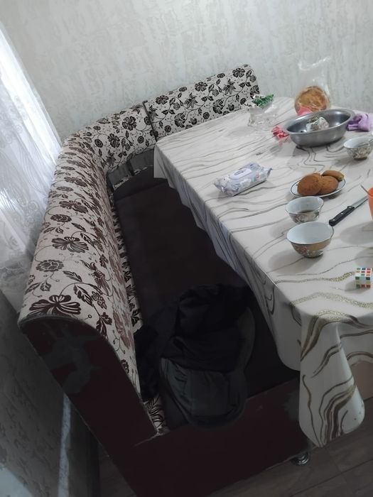 Продам кухонный уголок