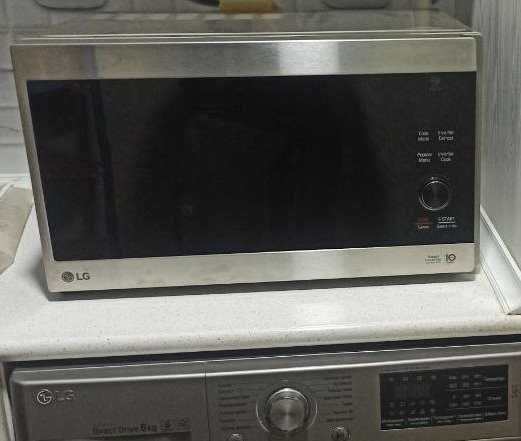 Микроволновая печь LG Invertor 42L  (MH8265CIS)
