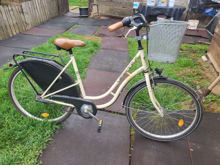 Bicicleta dama vortex  buna. Are 3 viteze