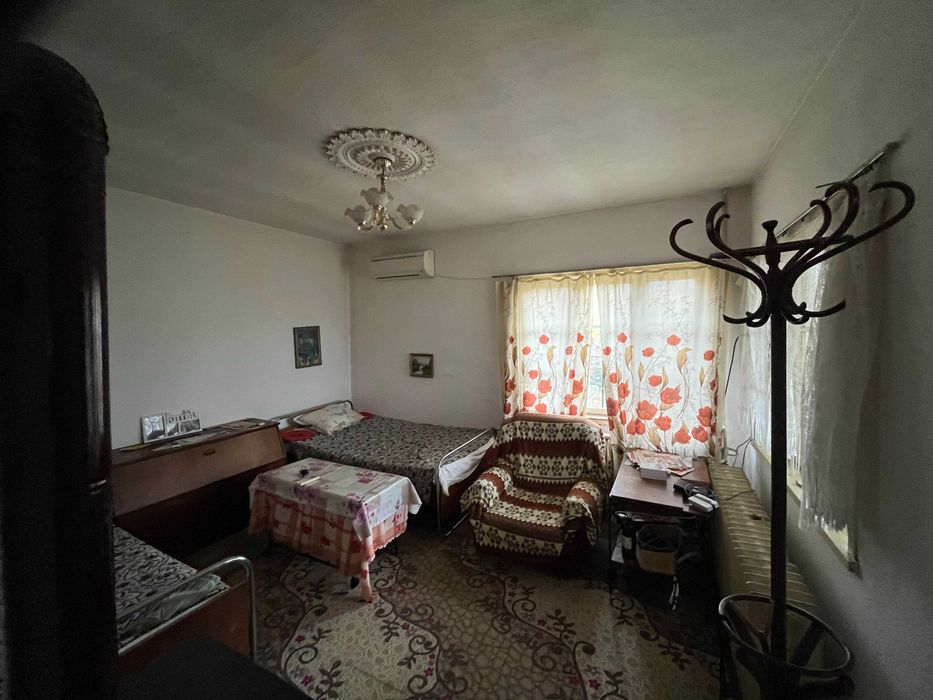 Продава къща в гр. Мъглиж