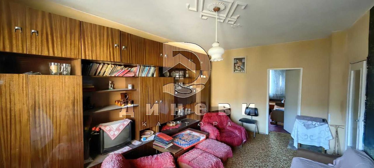 Продава се Четиристаен апартамент в Стара Загора, Център - 84 кв.м за 1310 €/кв.м - Снимка #1