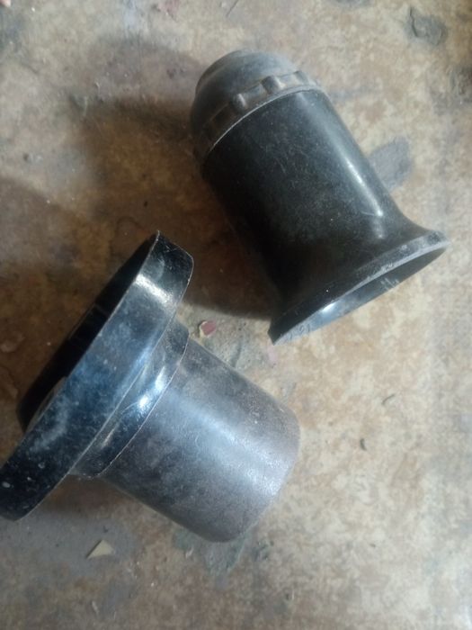 Патроны для ламп.