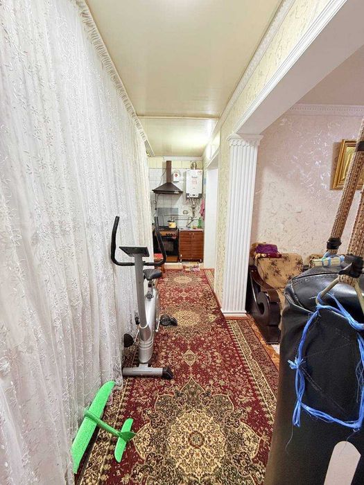 Срочно продается 3-х комнатная квартира в центре города Янгиюль