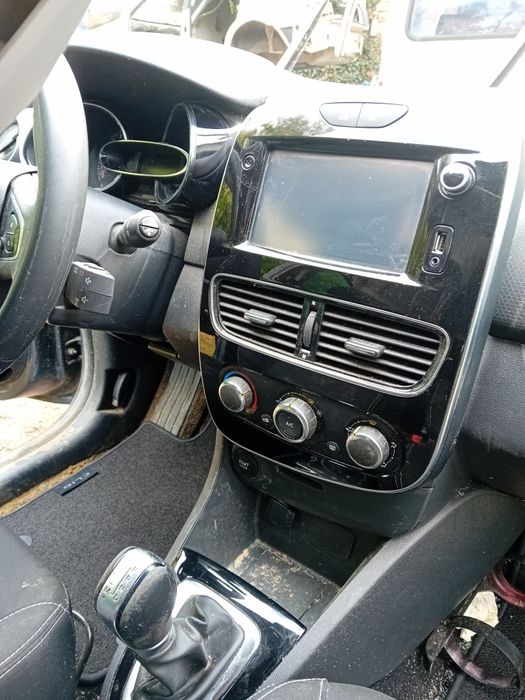 Продавам Рно клио Renault CLIO 1.2 118кс.2017г.