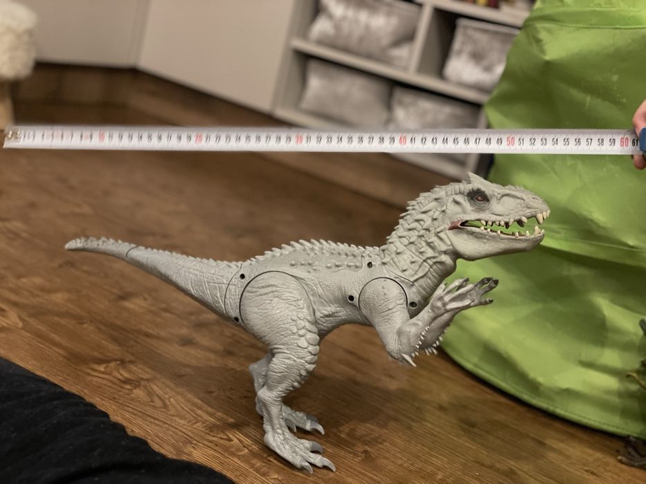 Vand dinozaur Indominus Rex Mattel