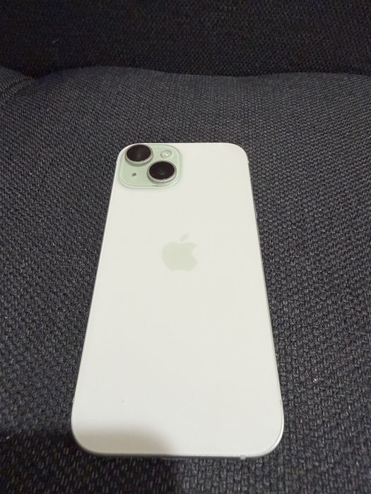 Vand iphone 15 ca nou
