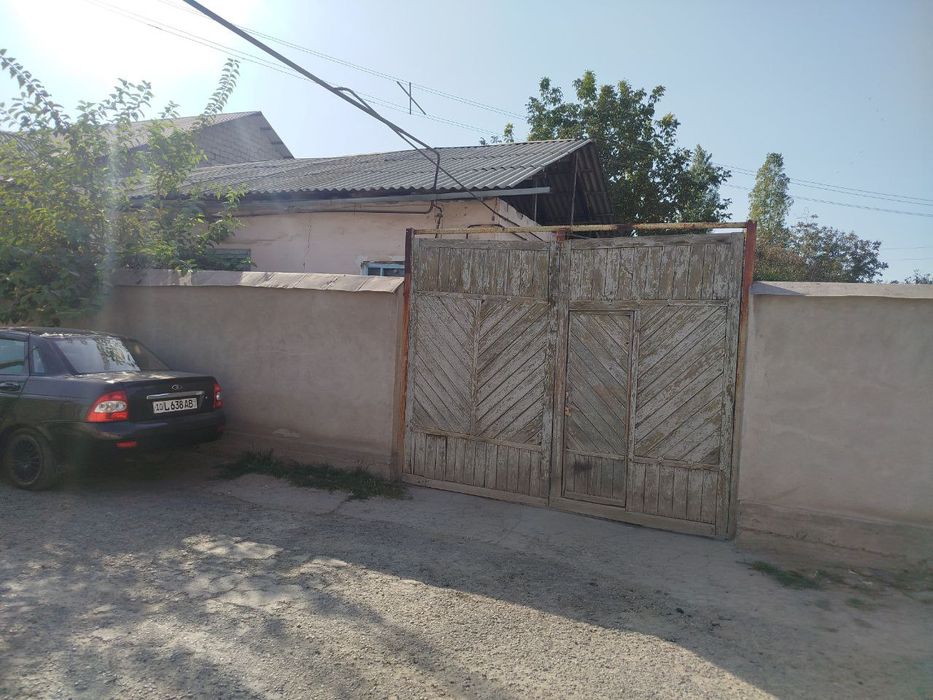 Продается часть участка с домом из 5 комнат