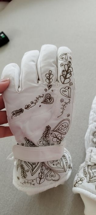 Детски ски ръкавици и очила за ски и сноуборд