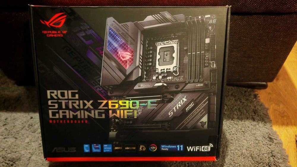 Дънна платка ASUS ROG STRIX Z690-E GAMING WIFI Intel Z690 LGA 1700 ATX