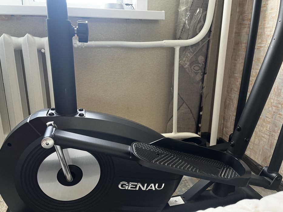 Эллиптический тренажёр Genau