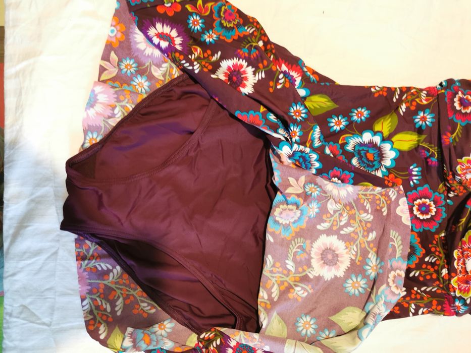 Costum de baie cu fustita dama mărimea s-m