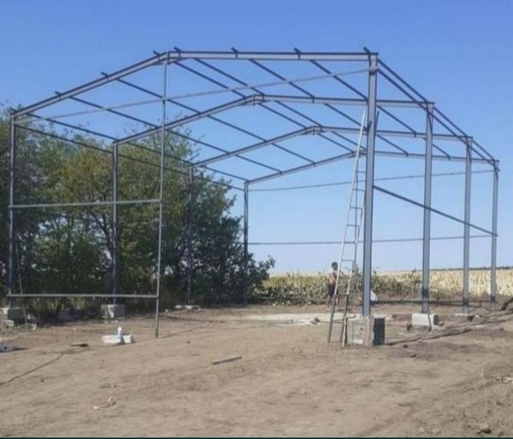 Vand hala metalica 10m x 15m Complecta la che o avem pe sto
- cuzineți