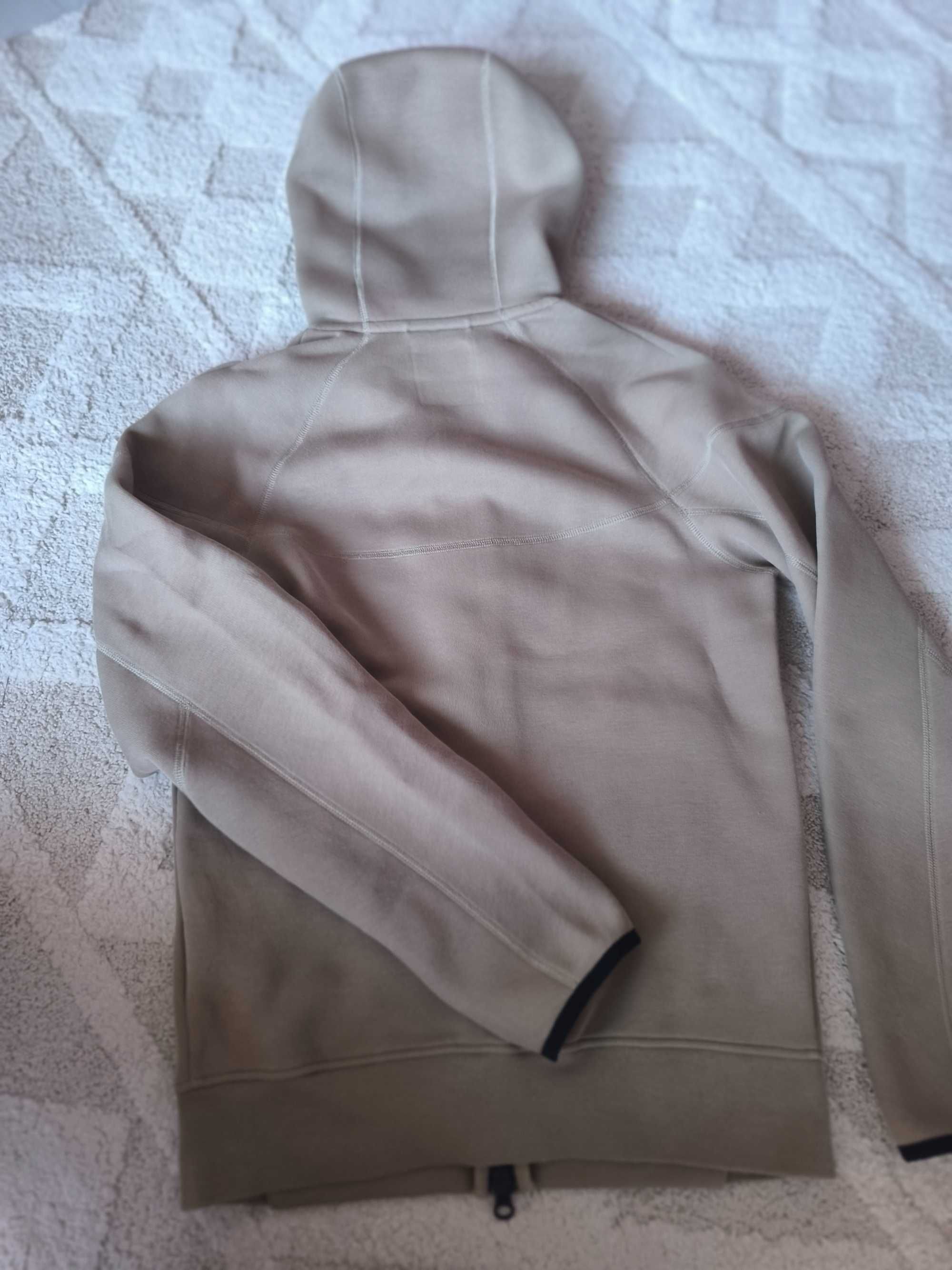 Суитшърт за момче Nike Tech Fleece, XS размер