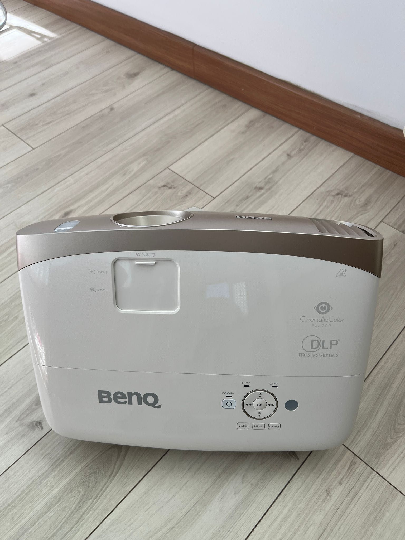 Videoproiector Benq W2000/W2000+