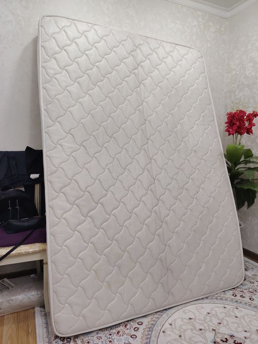 Матрас, б/у. Спальная.