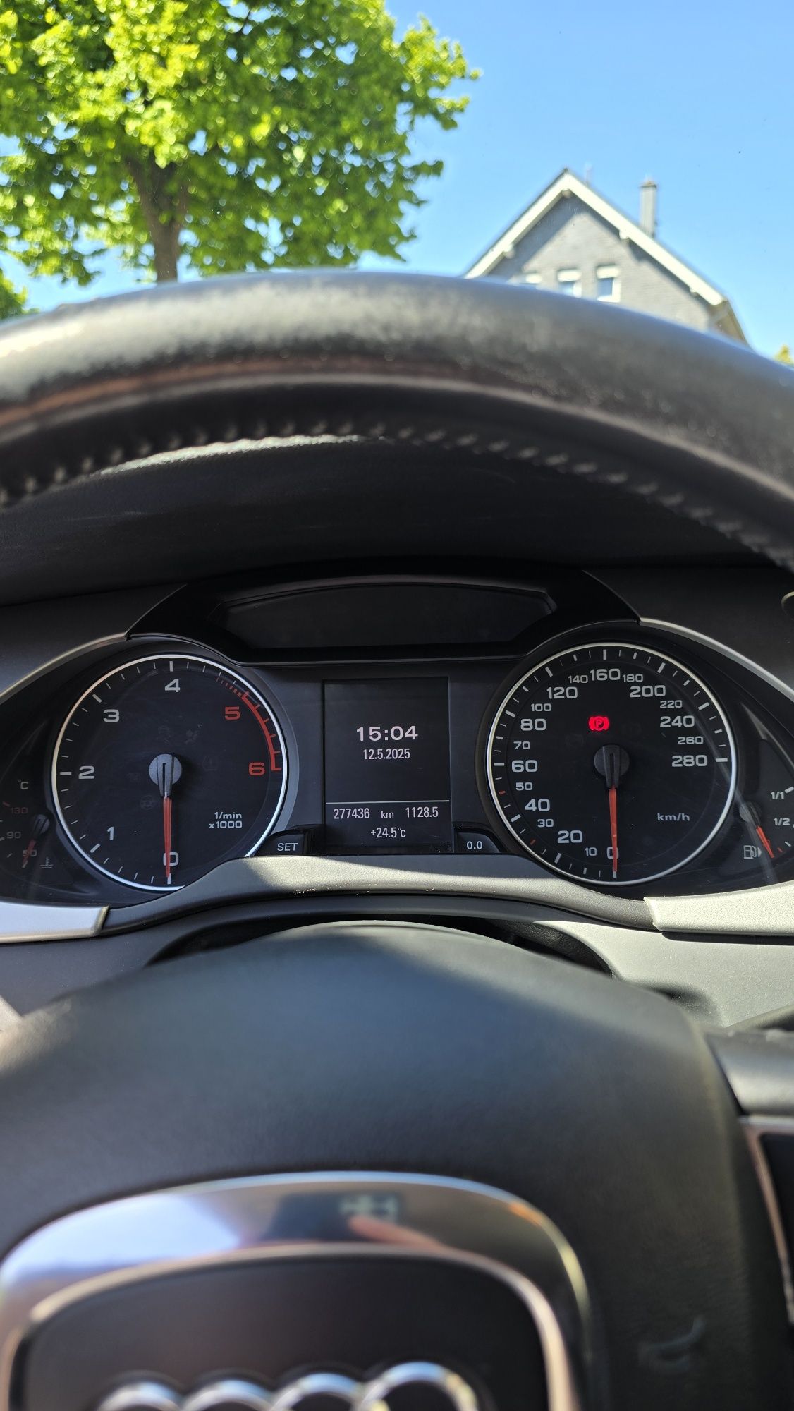 Vând Audi A4B8 2.0 TDI