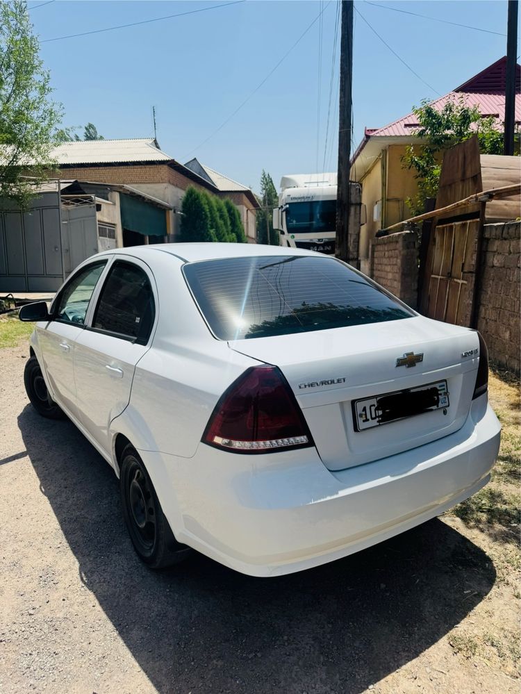 Chevrolet nexia 3