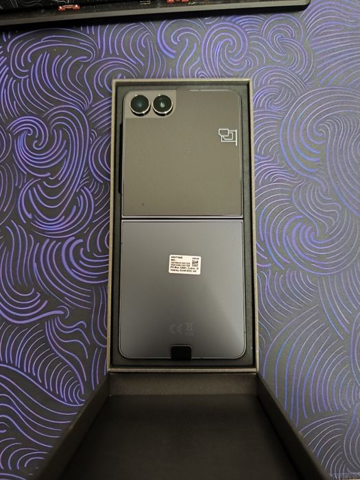 Samsung Galaxy Z Flip7 / Nou / 256gb
