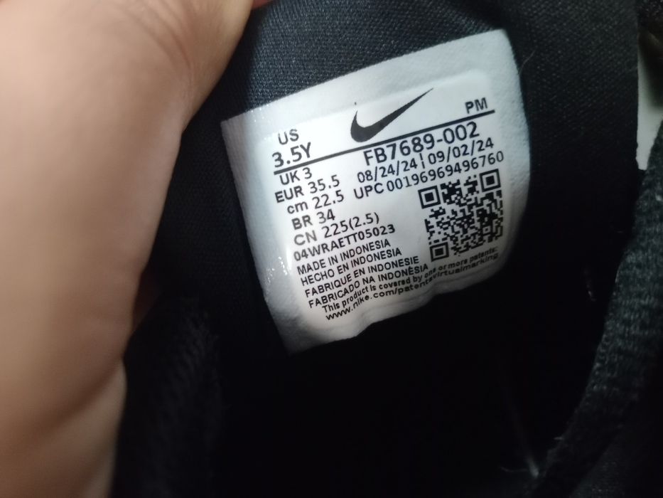 NIKE Revolutoin маратонки  35.5н