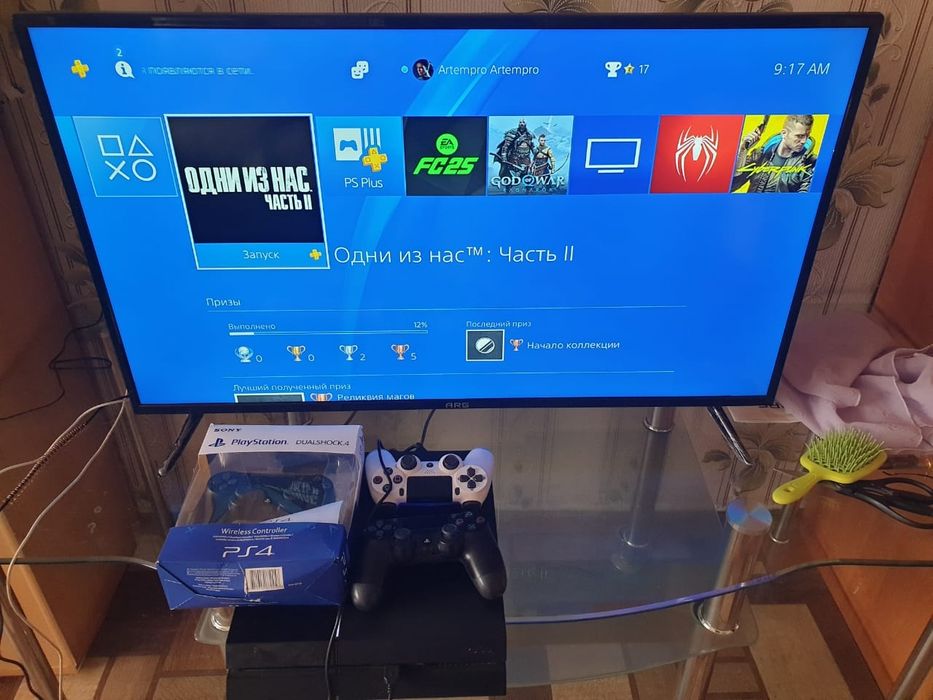 Продам Ps4 в отличном состоянии.