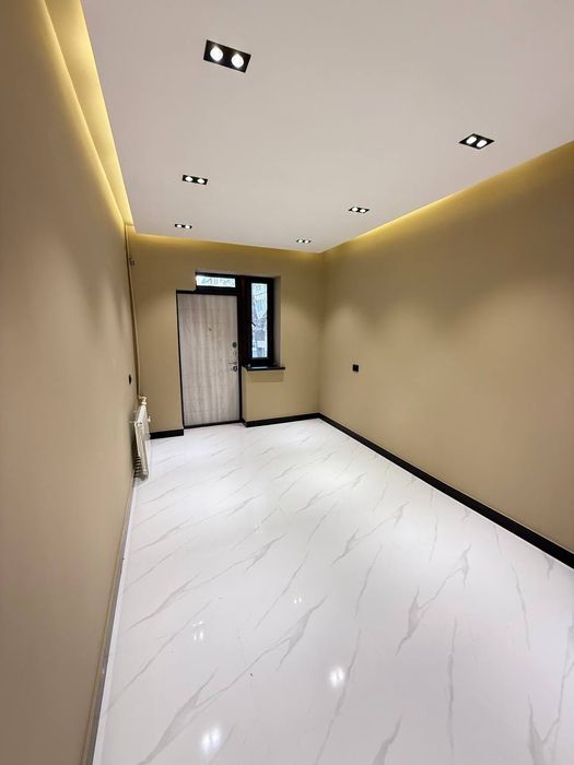 Продаётся под офис Метро Айбек  Орр: Шох Мед