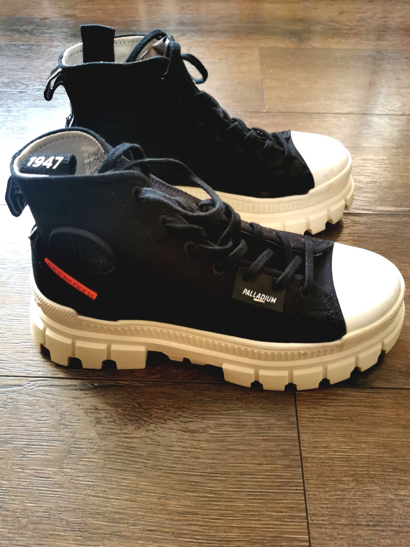 Дамски обувки Palladium