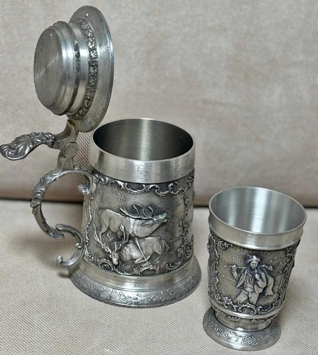 halba de bere si pahar vin cu scene de vanatoare, Germania de Vest