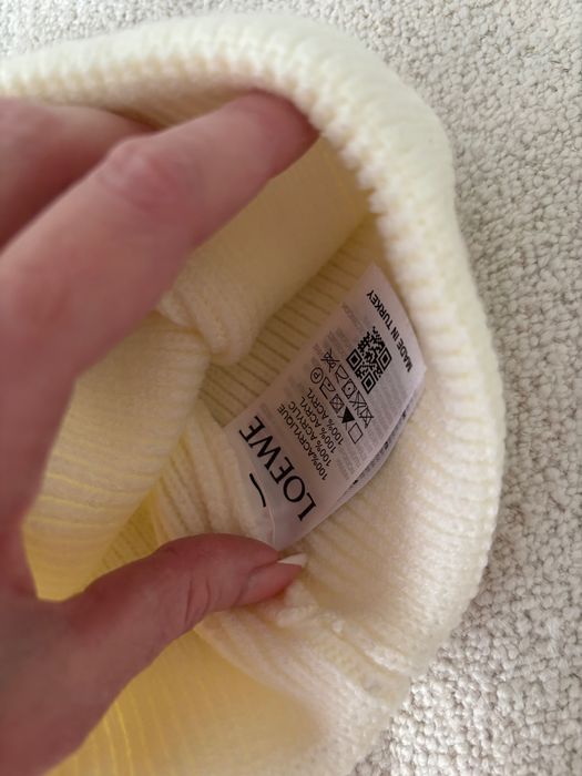 Зимна шапка Loewe нова