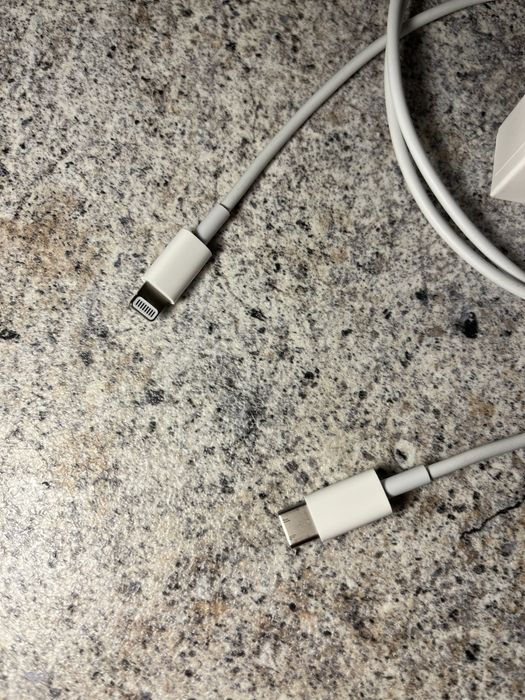 Cablu Apple USB-C la Lightning (Altex)