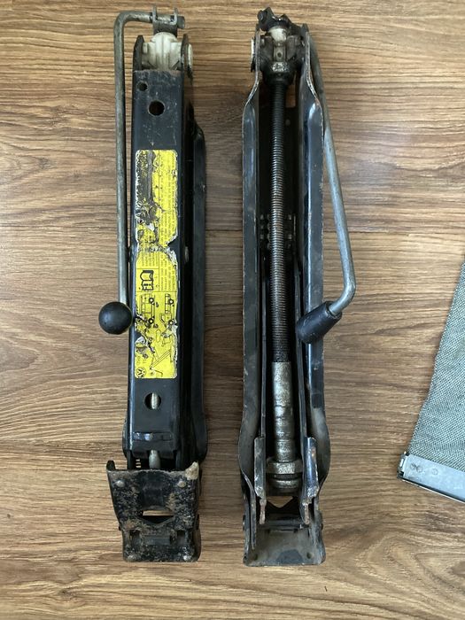 Домкрат иномарочный  две