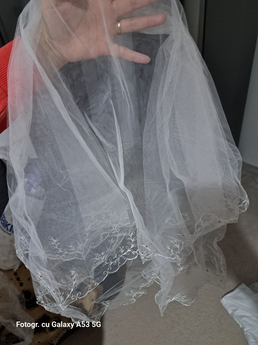 Vand rochie mireasa