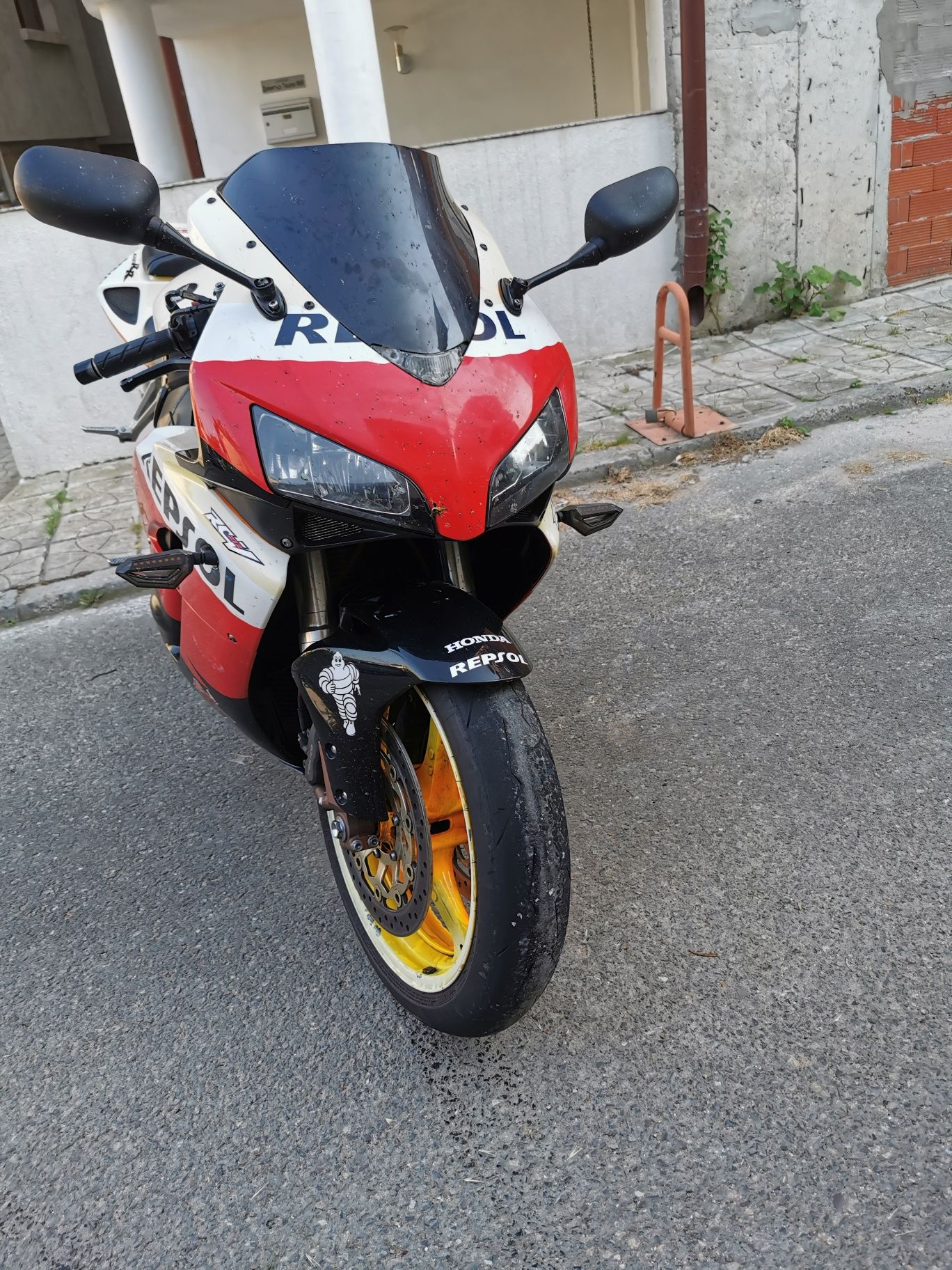 Honda cbr1000rr 2004-2007 на части