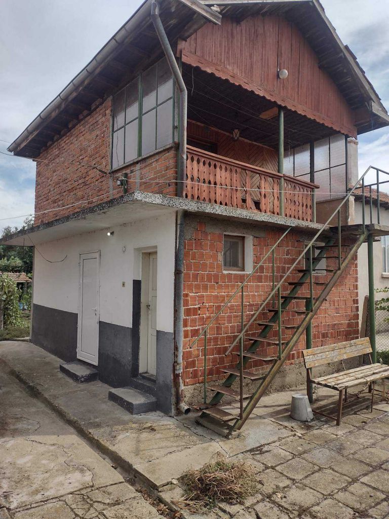 Продава се Къща в Елхово - 120 кв.м за 468 €/кв.м - Снимка #2