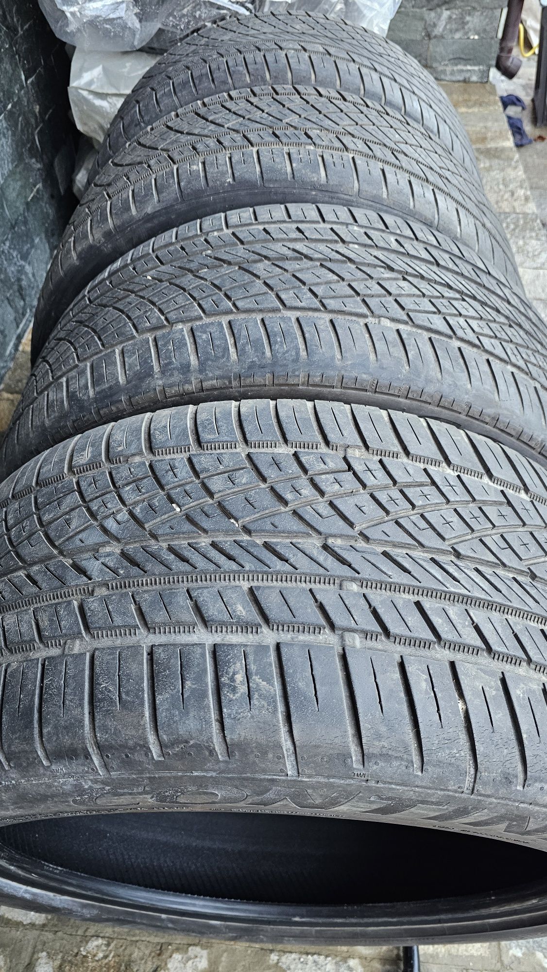 Летни и всесезонни гуми с размери 295/40/21" и 275/55/19"