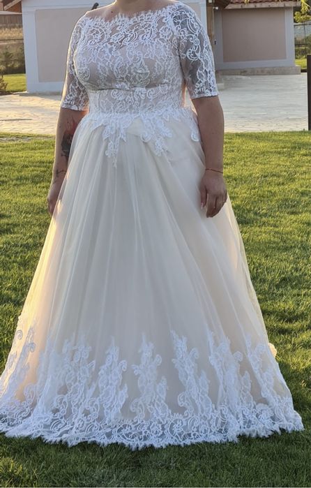 Сватбена рокля в цвят екрю 54размер