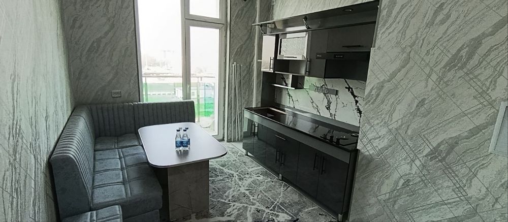 Код 833  Продам квартиру 1/4/16 ЖК Хон Сарой куйлюк массив 3