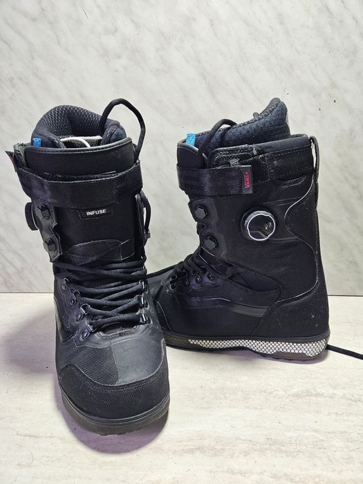 Boots 119 buti placa snowboard  Vans  mărimea 43  (  28 cm) .